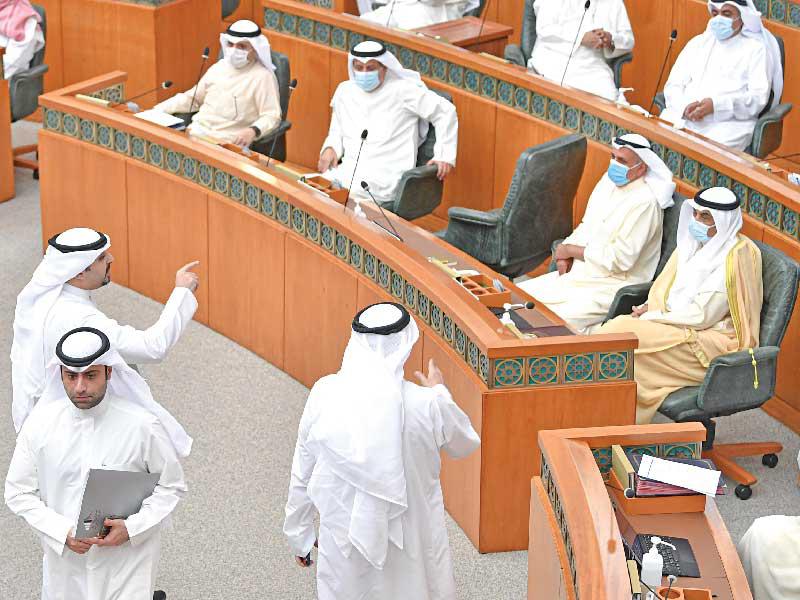 الأزمة بين السلطتين... إلى متى؟