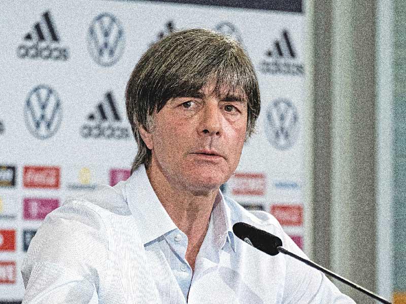  مدرب منتخب ألمانيا لكرة القدم يواكيم لوف