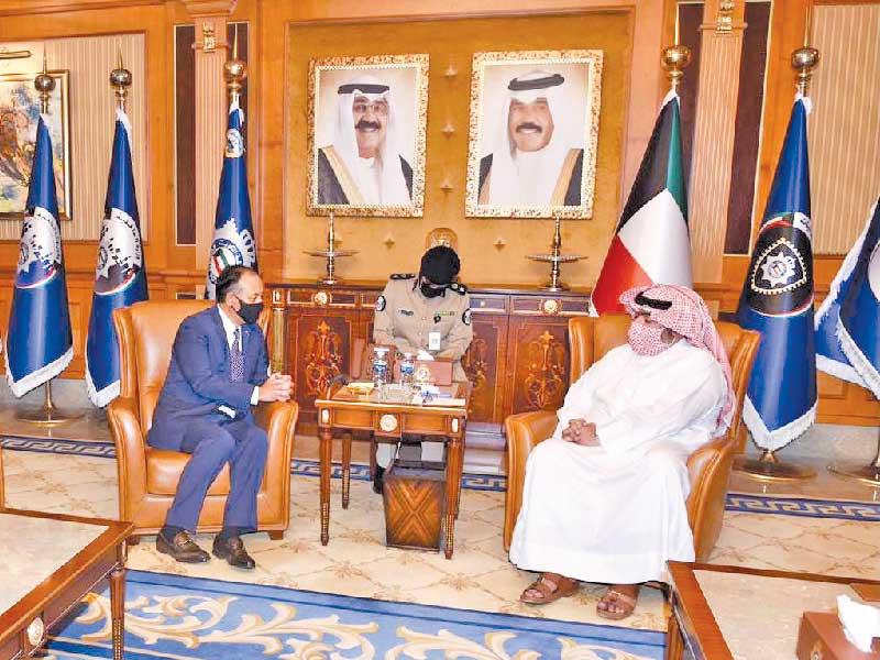  وزير الداخلية الشيخ ثامر العلي مستقبلاً سفير بوتان أمس