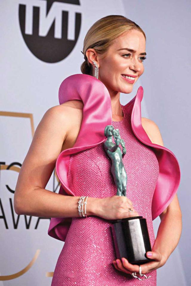 الفنانة إيميلي بلانت