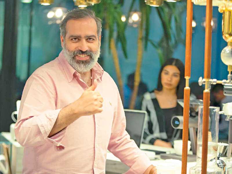 الفنان عبدالله التركماني