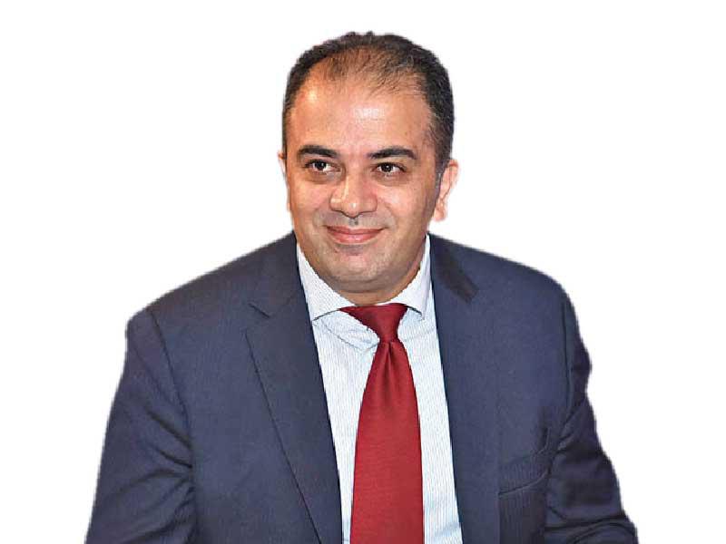 المدير الإقليمي للخطوط الجوية القطرية فادي حجازين