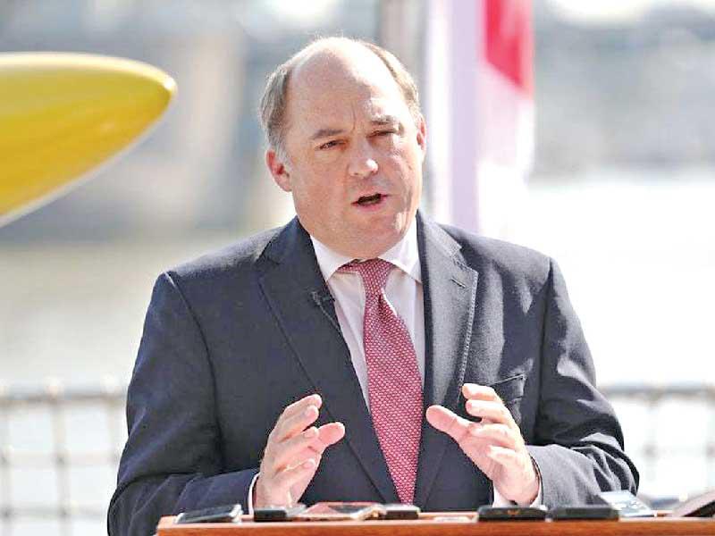 ​وزير الدفاع البريطاني​ بن والاس