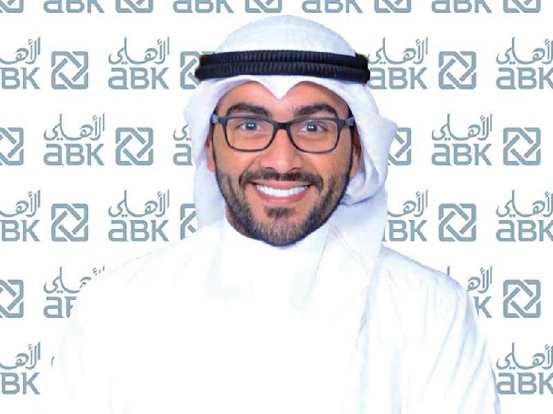 علي بوحمد مدير وحدة الشكاوى وحماية العملاء