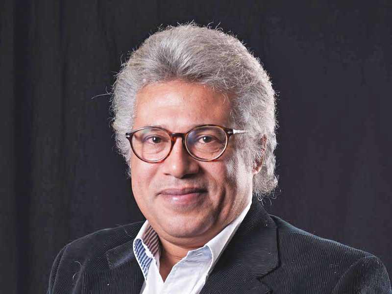 الفنان التشكيلي المصري طه قرني