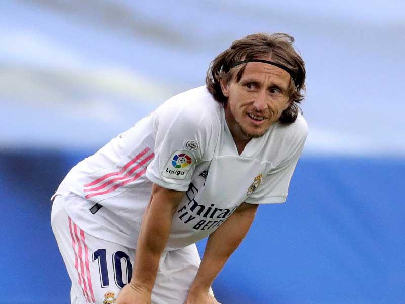 لاعب الوسط الدولي الكرواتي لوكا مودريتش