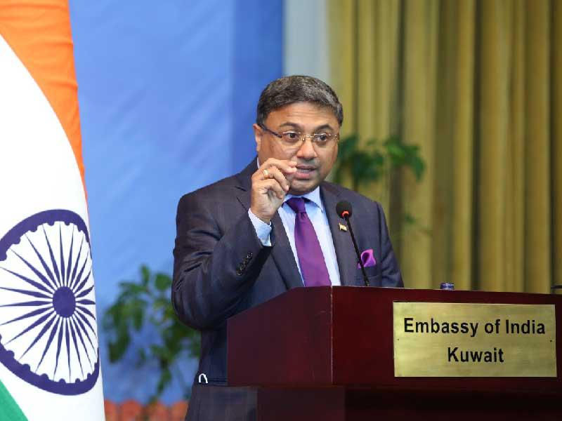  السفير الهندي لدى البلاد تسيبي جورج