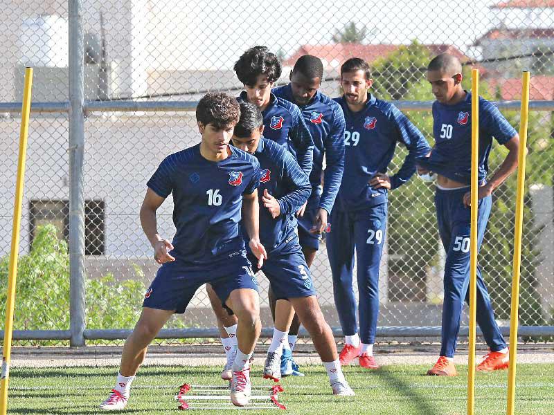 لاعبو الابيض في تدريب سابق