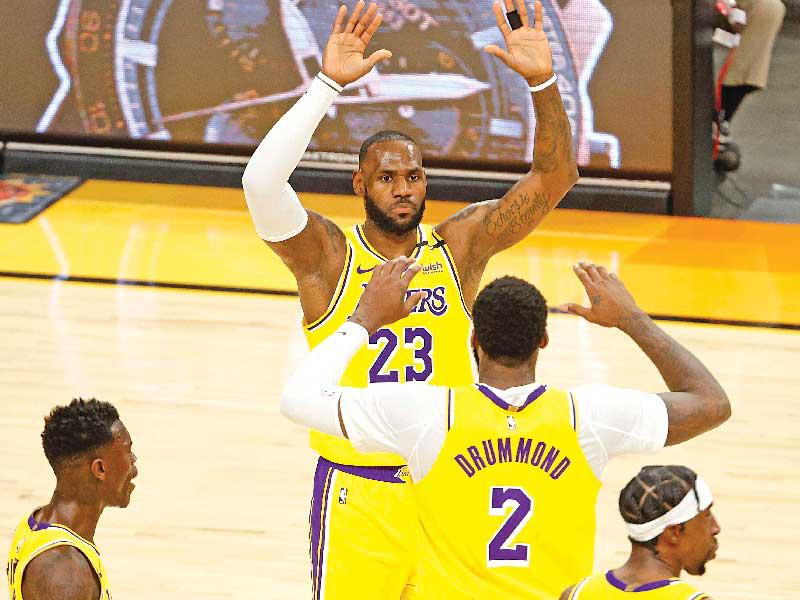 لاعبو ليكرز خلال مباراة سابقة