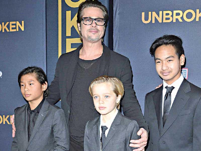 الممثل براد بيت وأولاده