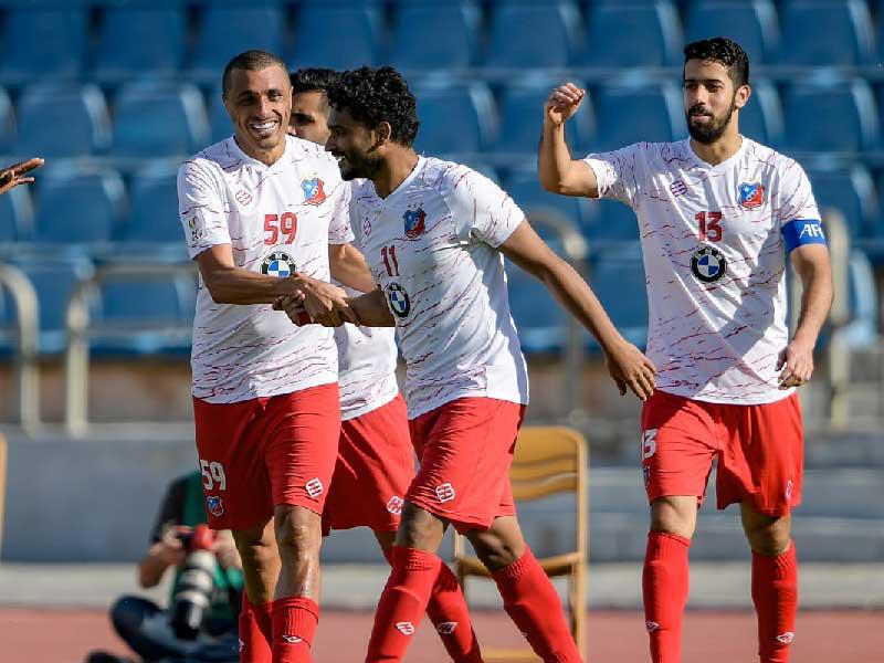 العكايشي يحتفل بهدف المباراة مع يوسف ناصر