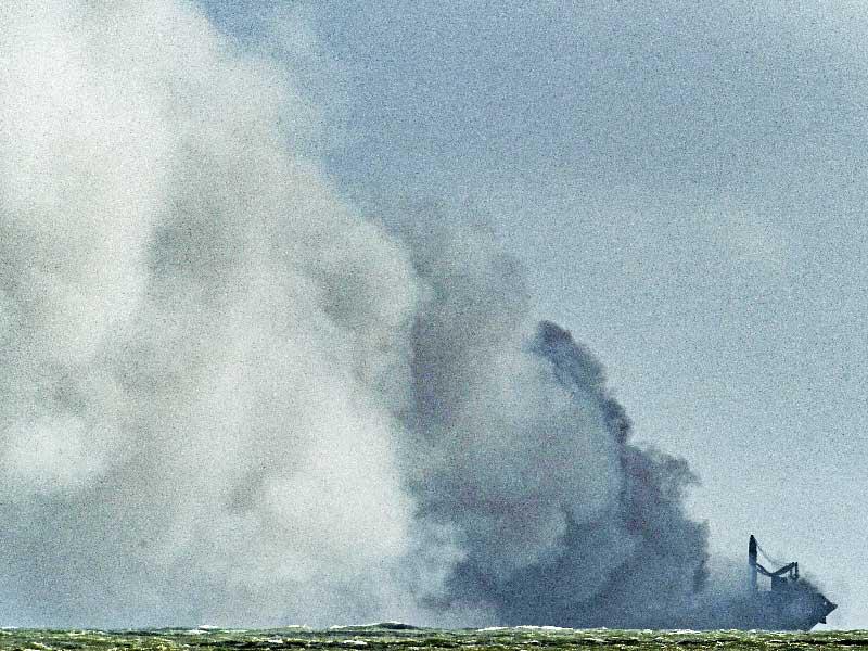 سريلانكا تتخوف من بقعة نفط سنغافورية