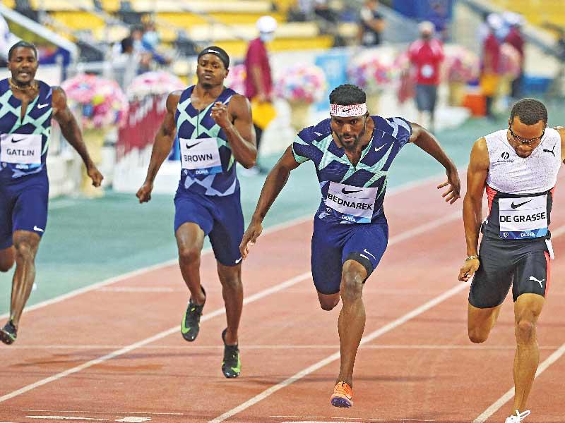 جانب من منافسات سباق 200م