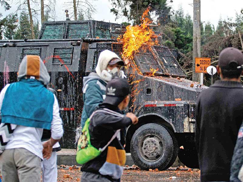 التظاهرات العنيفة المستمرّة ضدّ الحكومة في شوارع كالي