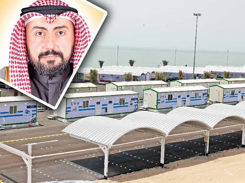 مركز التطعيم في جسر جابر ويظهر في الإطار وزير الصحة الشيخ د. باسل الصباح