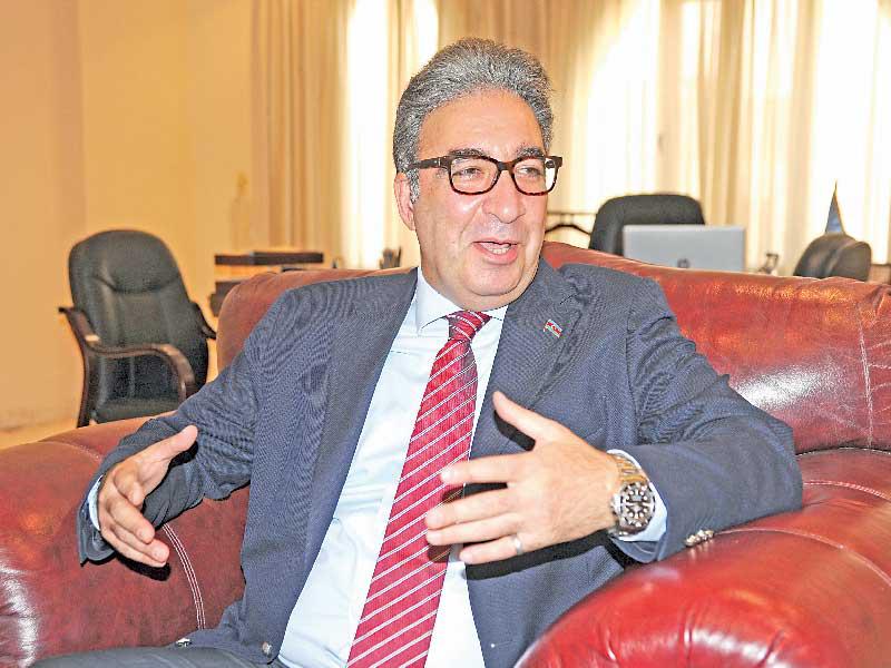  سفير أذربيجان في الكويت، إيلخان قهرمان