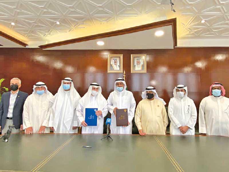 من أجواء التوقيع المجلس الوطني للثقافة والفنون والآداب ونادي الكويت للسينما