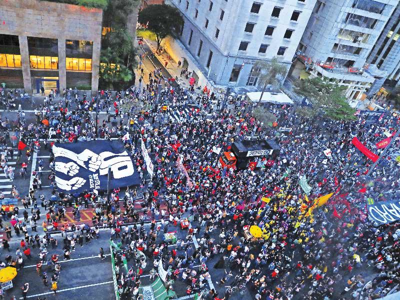 الاحتجاجات الشعبية في البرازيل 