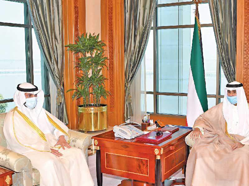  صاحب السمو أمير البلاد، الشيخ نواف الأحمد مستقبلاً رئيس مجلس الأمة مرزوق الغانم أمس