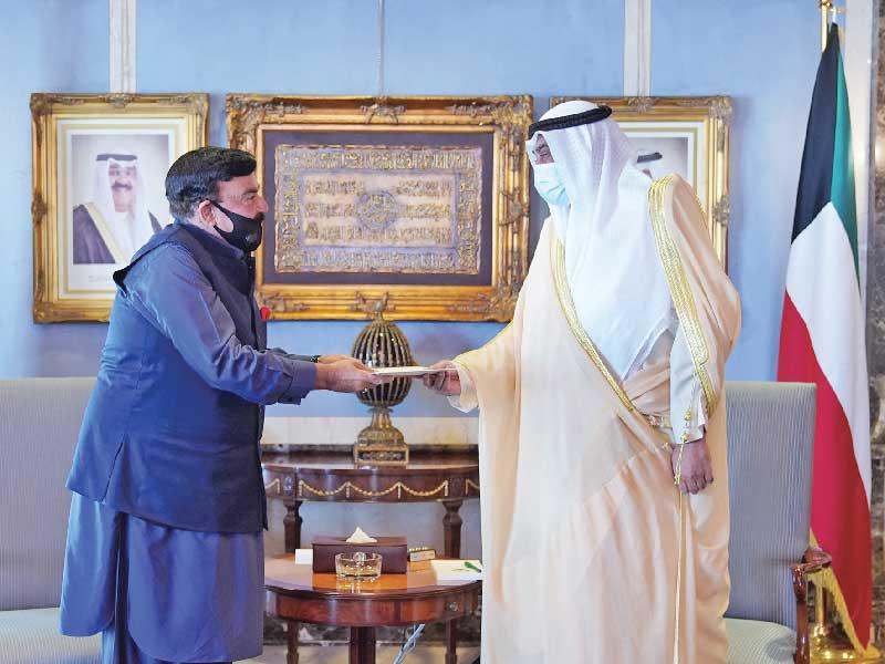 رئيس مجلس الوزراء سمو الشيخ صباح الخالد  مستقبلا وزير الداخلية الباكستاني أمس