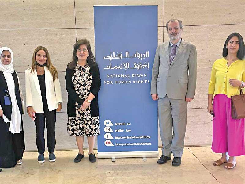 وفد ديوان «حقوق الإنسان» ورئيس مكتب المفوضية السامية للأمم المتحدة لشؤون اللاجئين بالكويت د. سامر حدادين خلال اللقاء 