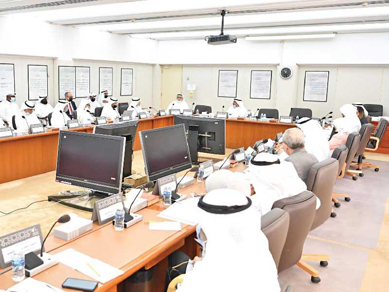 اجتماع سابق للجنة الميزانيات