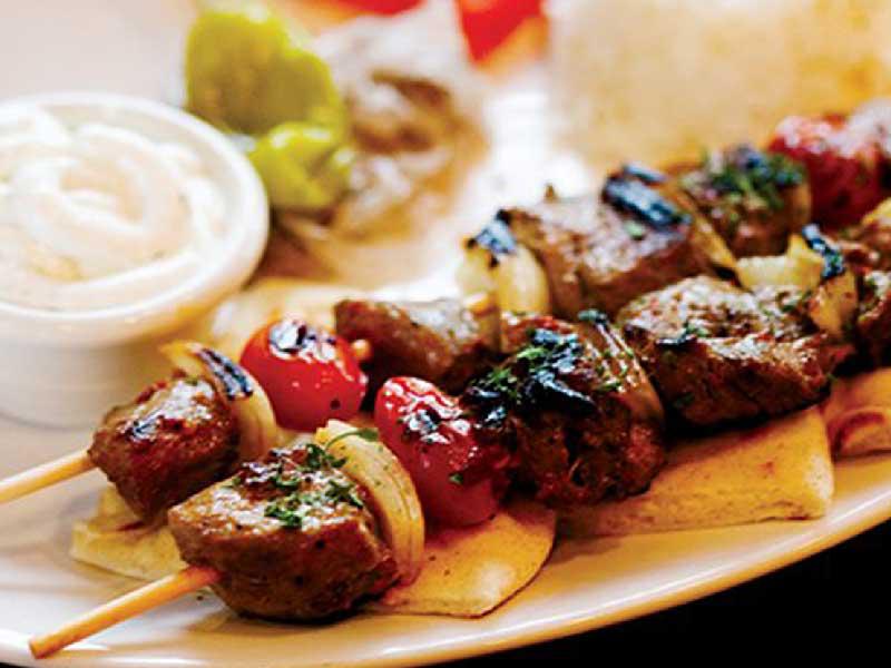 سيخ لحم مشوي