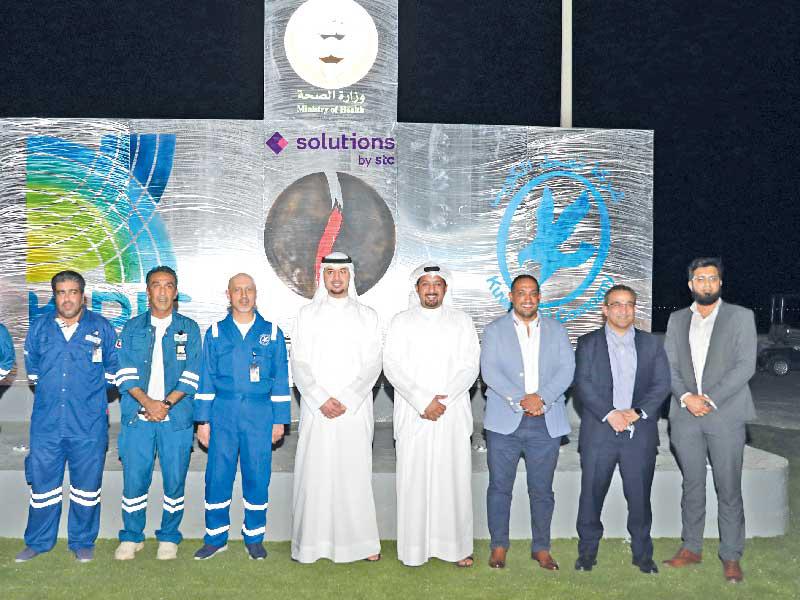 محمد النصف ومشاري الحمد في لقطة جماعية