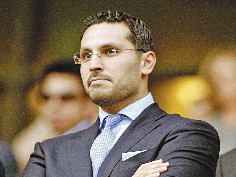 رئيس مجلس إدارة نادي مانشستر سيتي  خلدون آل مبارك