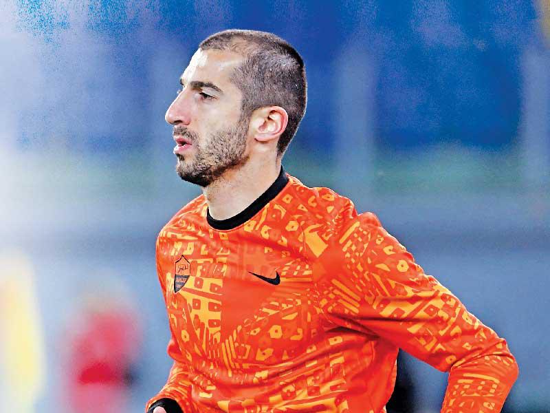 لاعب وسط روما الإيطالي النجم الأرميني هنريخ مخيتاريان