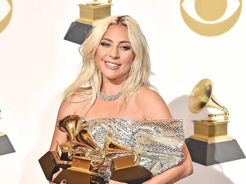 المغنية ليدي غاغا 