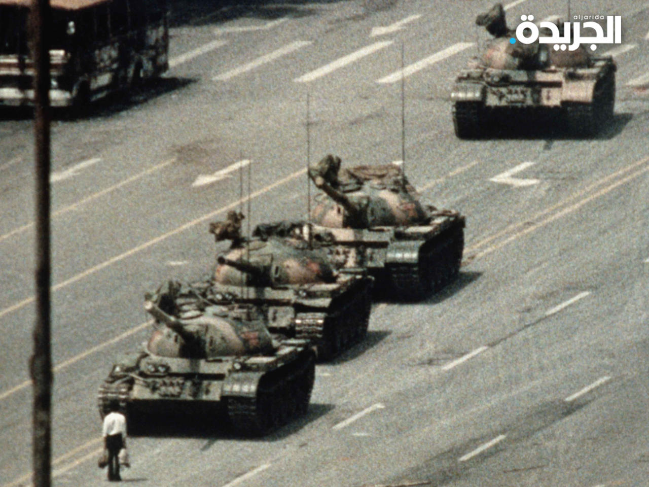 صورة «رجل الدبابة» - الاحتجاجات المؤيدة للديموقراطية في العام 1989