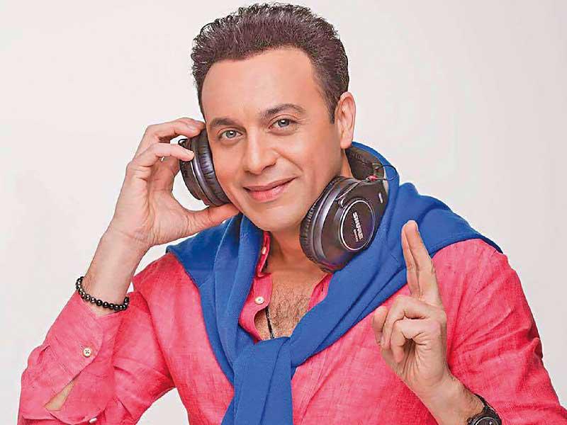 المطرب مصطفى قمر