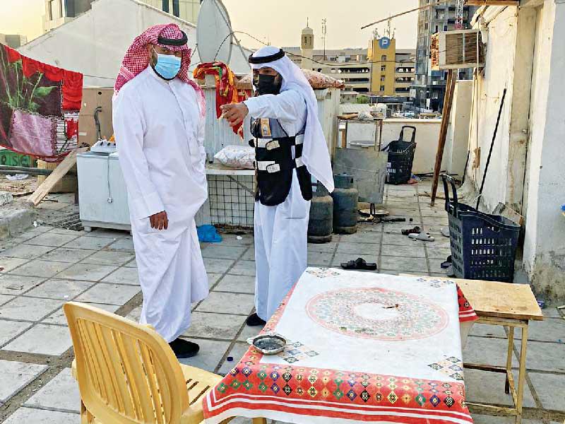  محافظ العاصمة الشيخ طلال الخالد خلال الجولة الميدانية