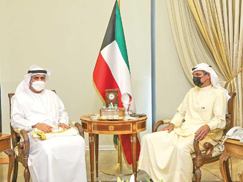  نائب وزير الخارجية السفير مجدي الظفيري مستقبلاً السفير الإماراتي أمس