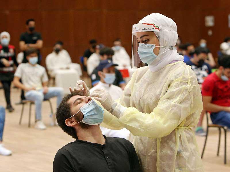 جانب من فحوصات الـ «PCR» للطلبة