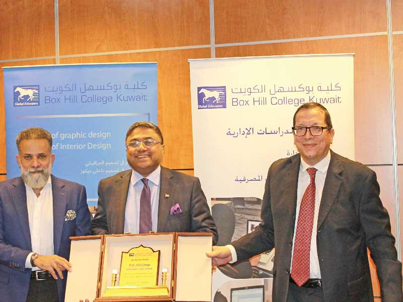 جانب من زيارة السفير الهندي