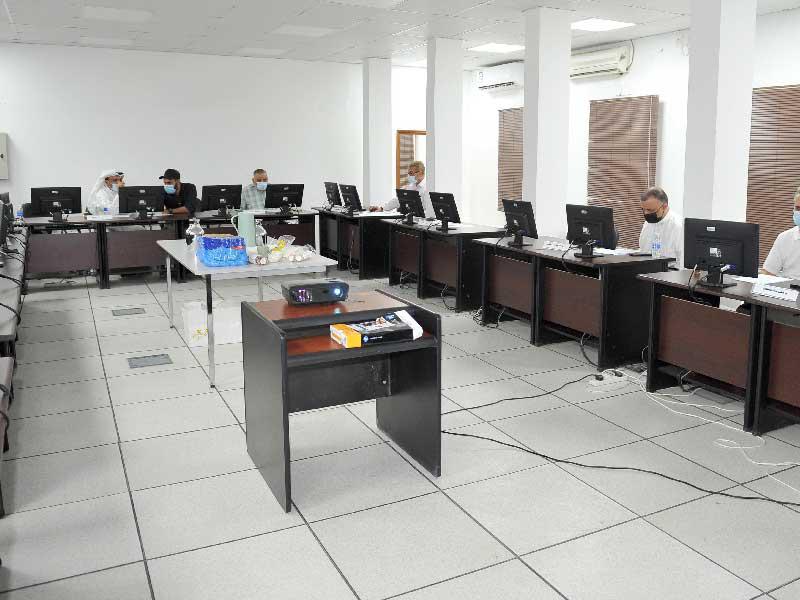 جانب من الدورة 