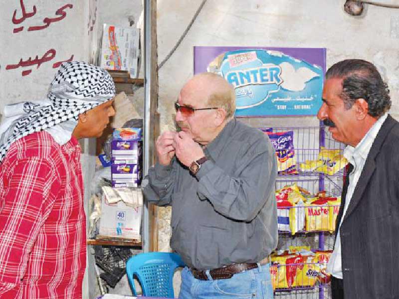 أتاسي أثناء تصوير أحد أعماله 