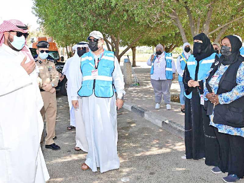 محافظ العاصمة، الشيخ طلال الخالد خلال مشاركته في الحملة