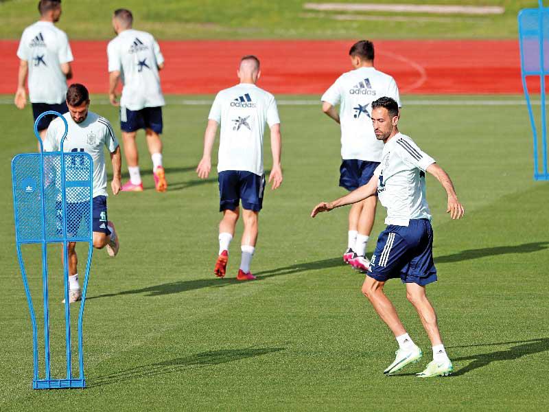 جانب من تدريبات سابقة للمنتخب الإسباني