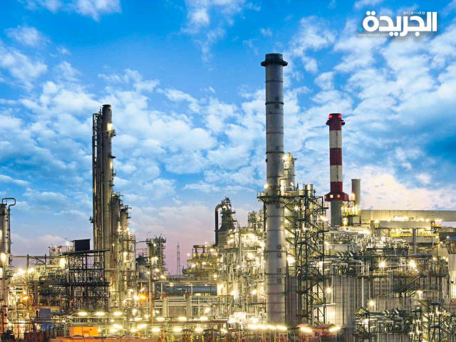 النفط يبلغ ذروة عدة أعوام من جديد