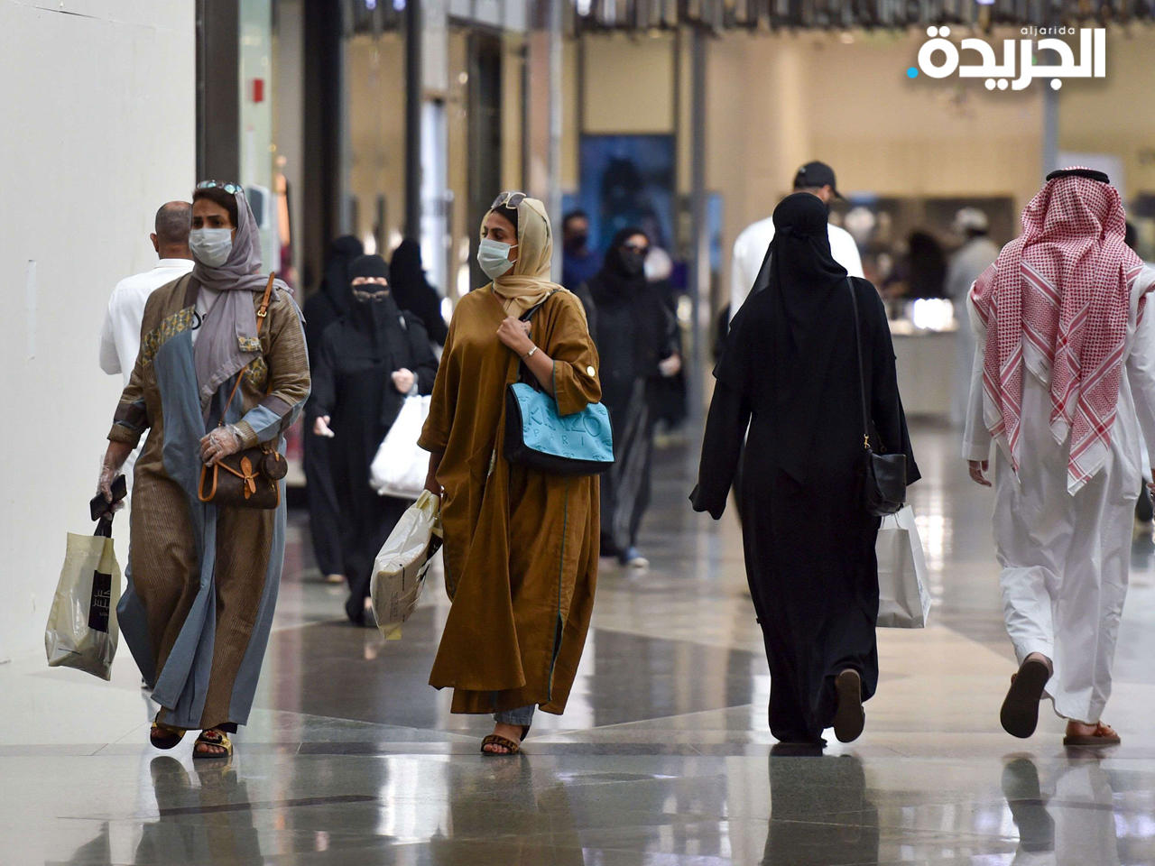 السعودية: منع «غير المحصنين» من دخول كافة المحال التجارية