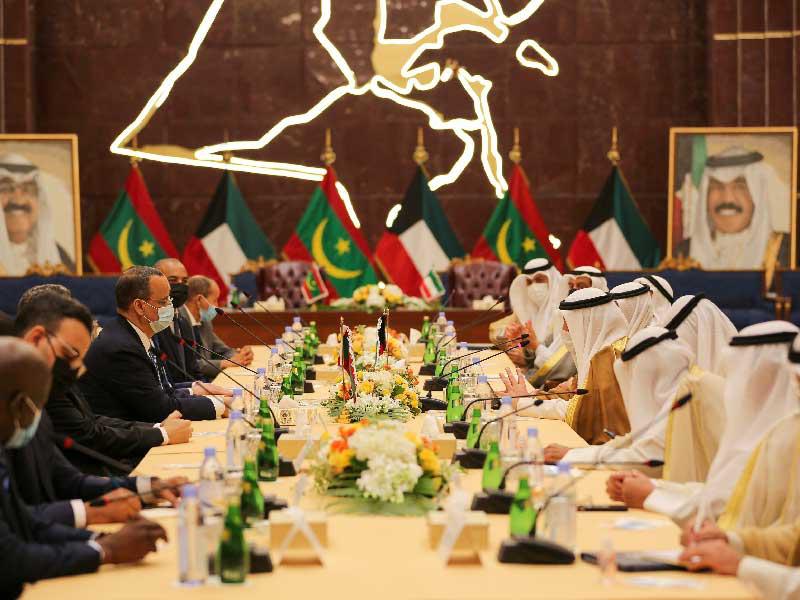 جانب من المباحثات التي عقدتها دولة الكويت والجمهورية الإسلامية الموريتانية