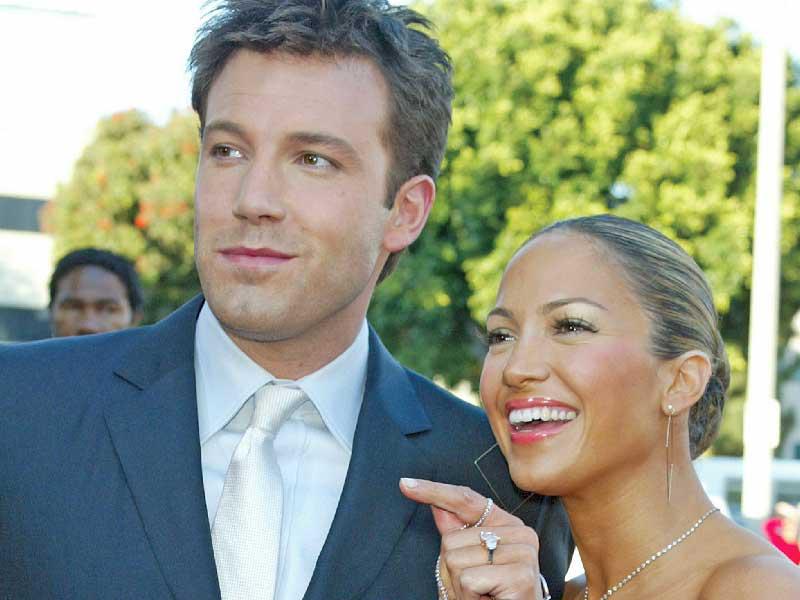 المغنية جنيفر لوبيز والممثل بن أفليك