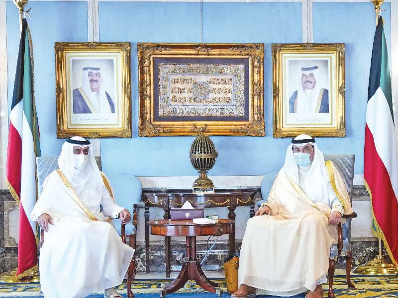  رئيس مجلس الوزراء سمو الشيخ صباح الخالد مستقبلاً سفير قطر أمس