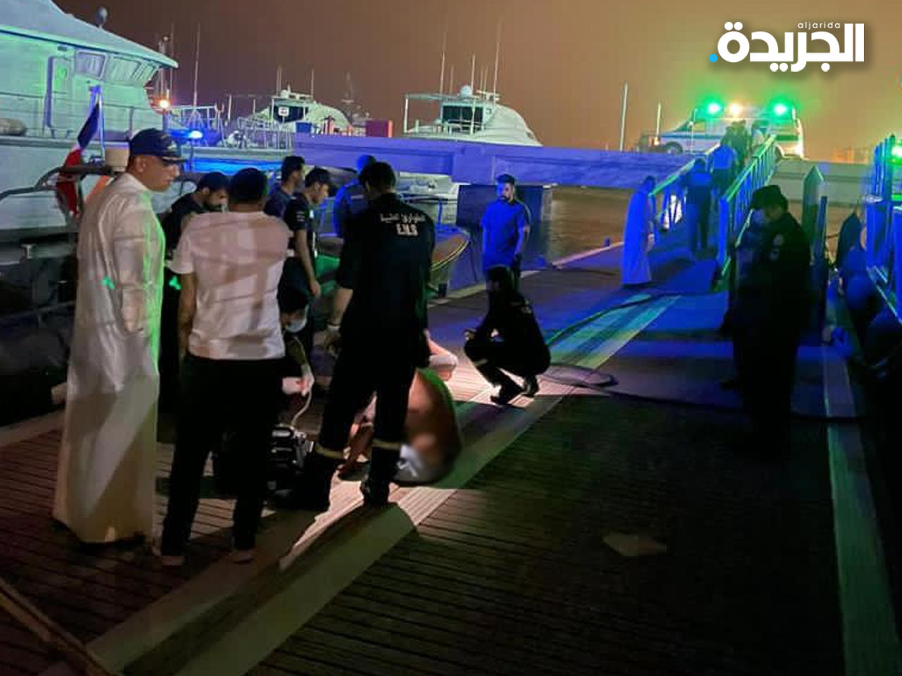 انقاذ 5 مواطنين بعد غرق قاربهم