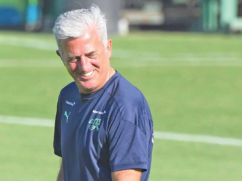 المدير الفني للمنتخب السويسري فلاديمير بيتكوفيتش