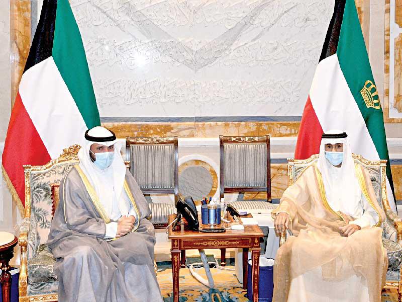  صاحب السمو أمير البلاد الشيخ نواف الأحمد مستقبلاً رئيس مجلس الأمة مرزوق الغانم أمس