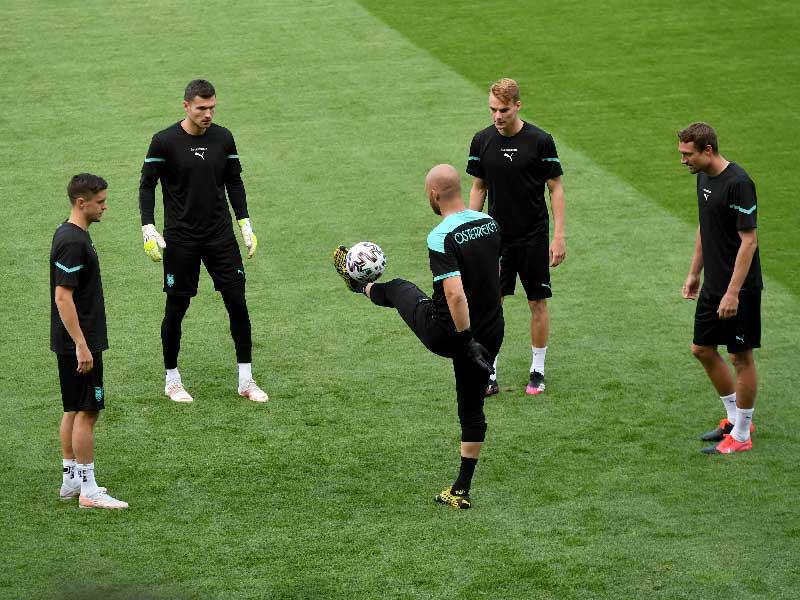 جانب من تدريبات منتخب النمسا 